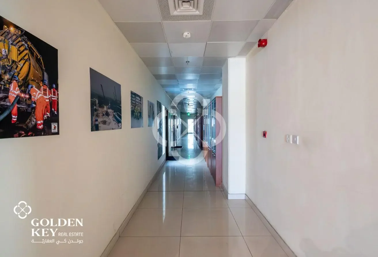 Commercial Building for Lease | D-Ring Road