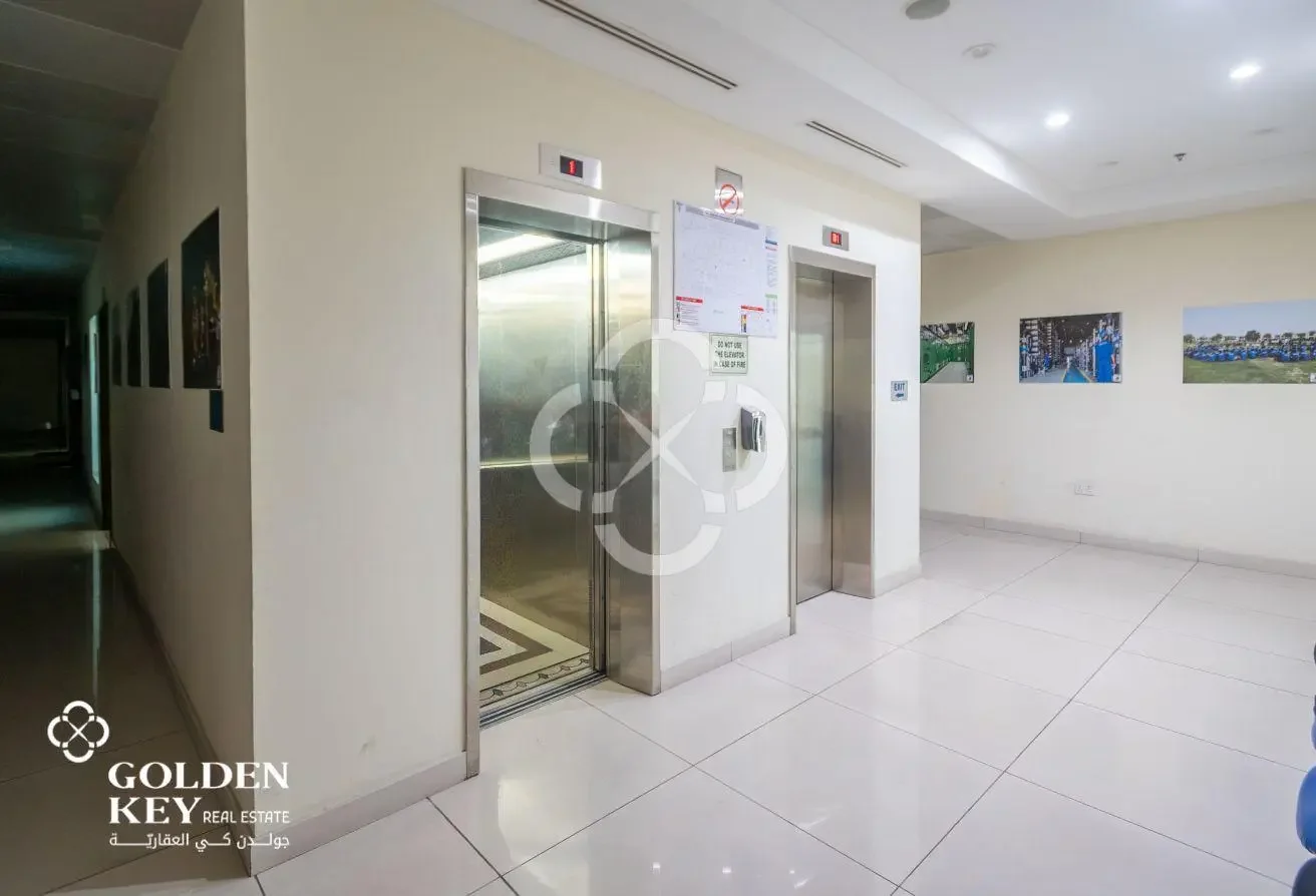 Commercial Building for Lease | D-Ring Road