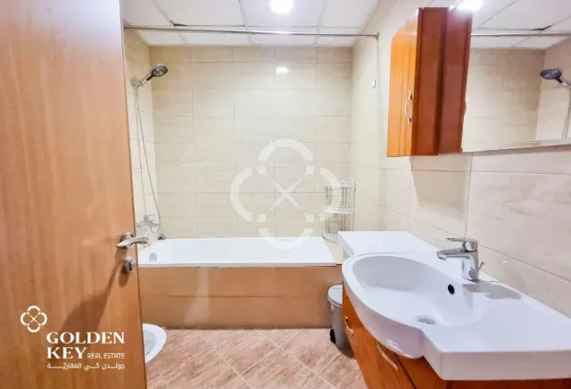Spacious 1 Bedroom with Large Balcony | Foxhills - view 3
