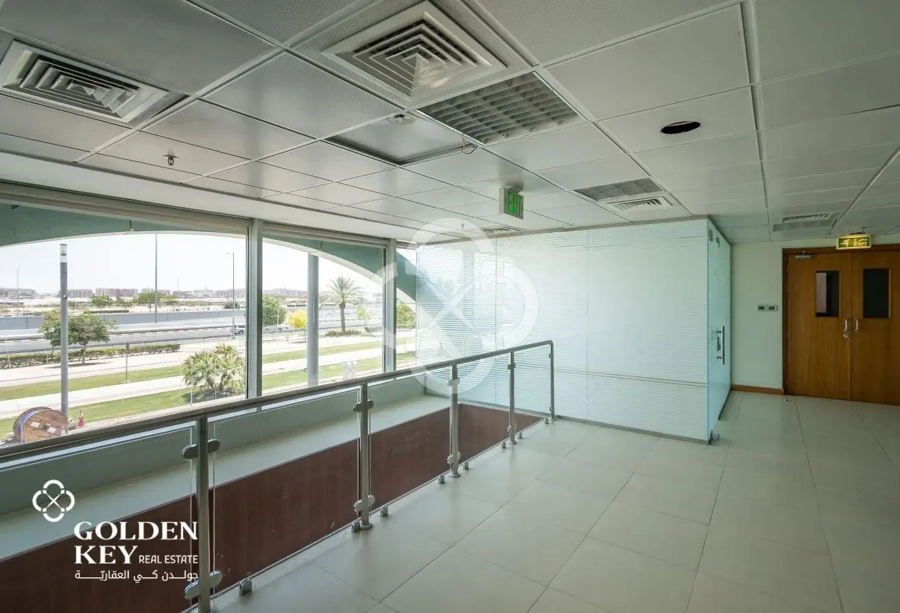 1 Year Grace PeriodꟷCommercial Building for Lease