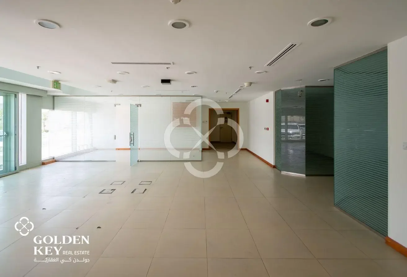 1 Year Grace PeriodꟷCommercial Building for Lease