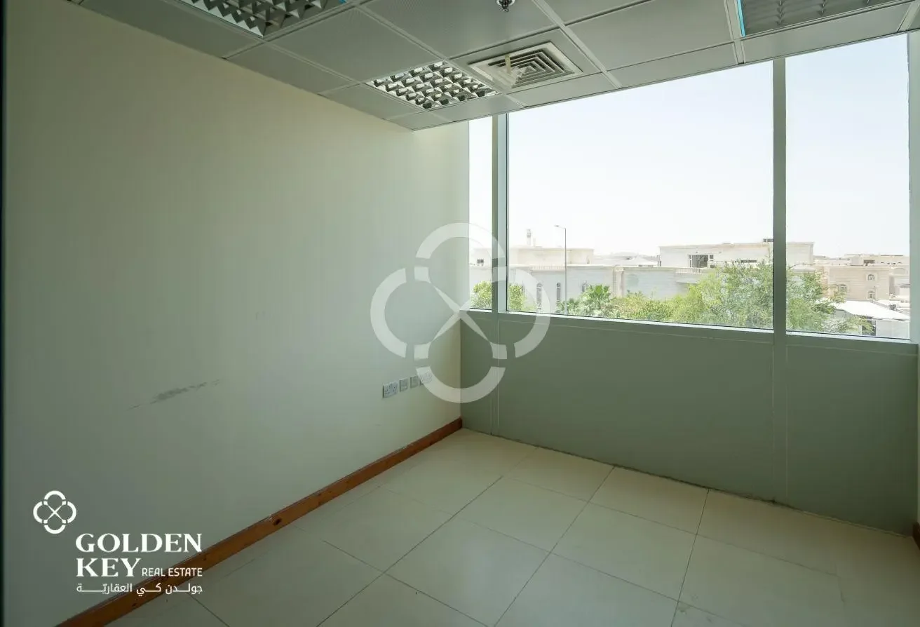 1 Year Grace PeriodꟷCommercial Building for Lease