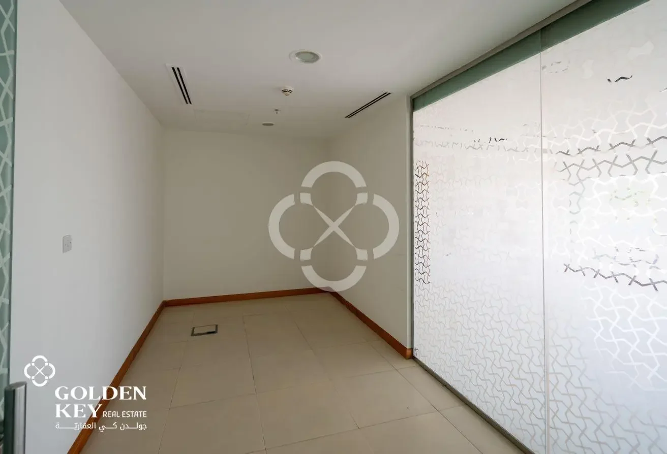 1 Year Grace PeriodꟷCommercial Building for Lease