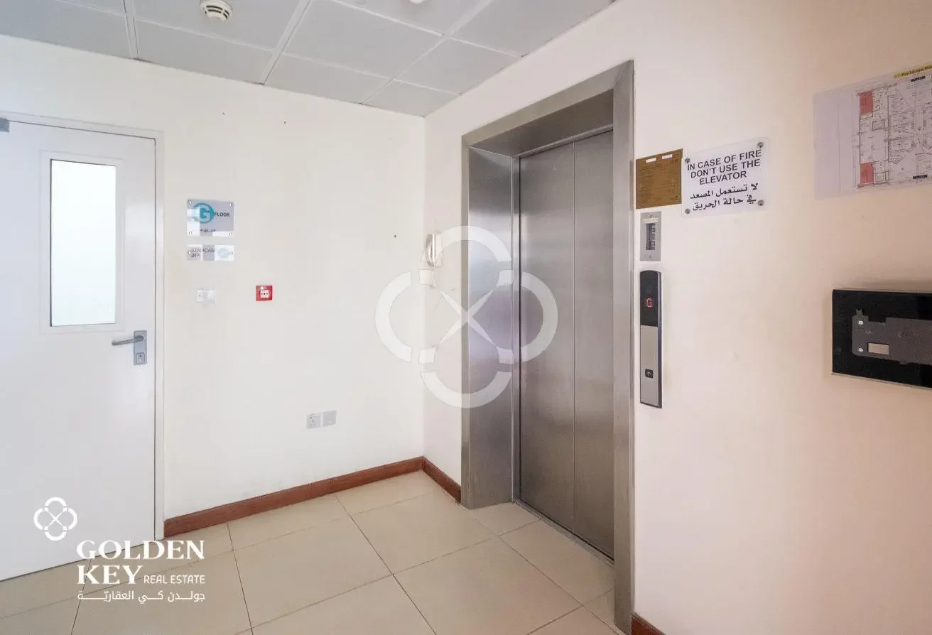 1 Year Grace PeriodꟷCommercial Building for Lease