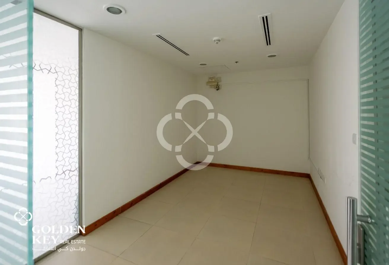 1 Year Grace PeriodꟷCommercial Building for Lease