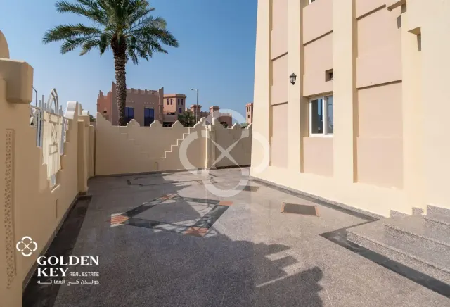 Spacious 3BR Villa | SF | West Bay Lagoon