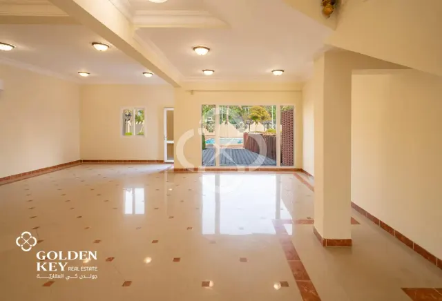 Spacious 3BR Villa | SF | West Bay Lagoon