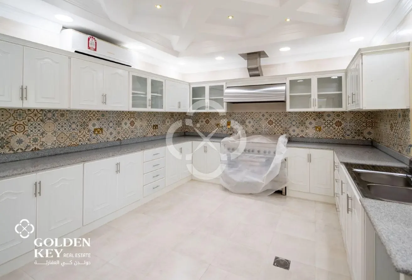 Luxury 9BR Villa – Opposite Al Thumama Stadium