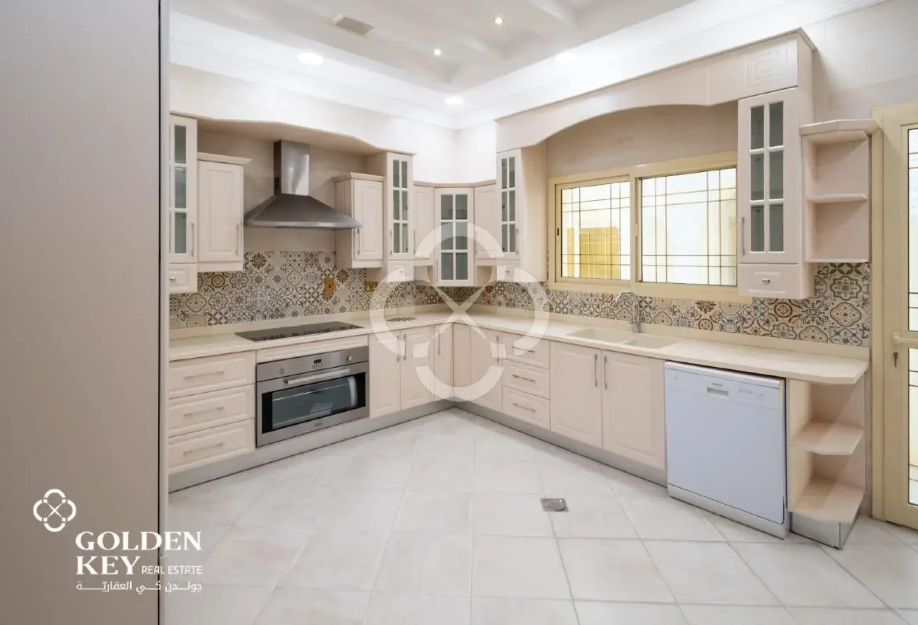 Luxury 9BR Villa – Opposite Al Thumama Stadium
