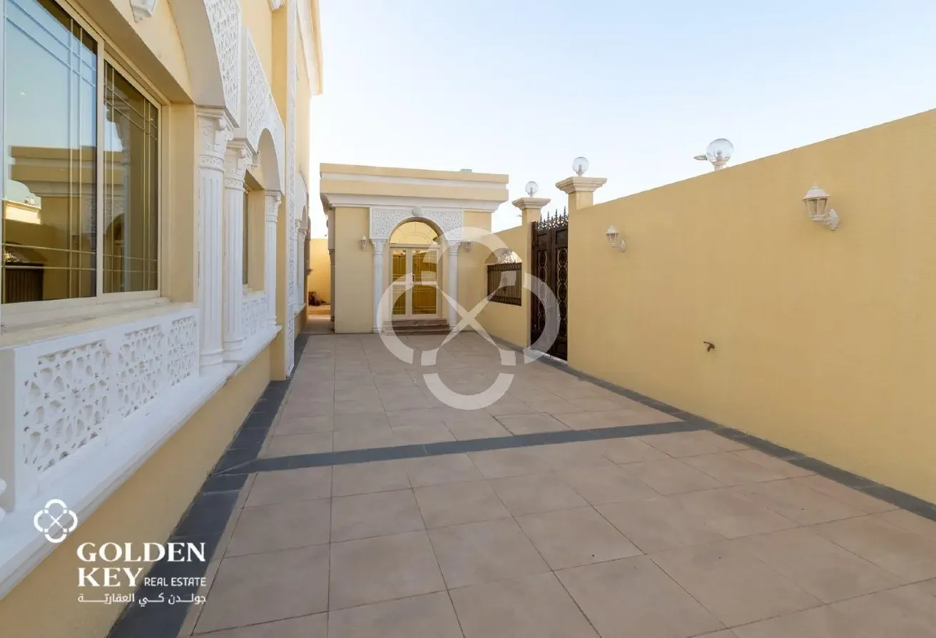 Luxury 9BR Villa – Opposite Al Thumama Stadium