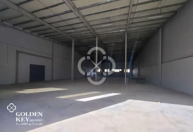 Spacious 4,000 sqm Warehouse | Birkat Al Awamer