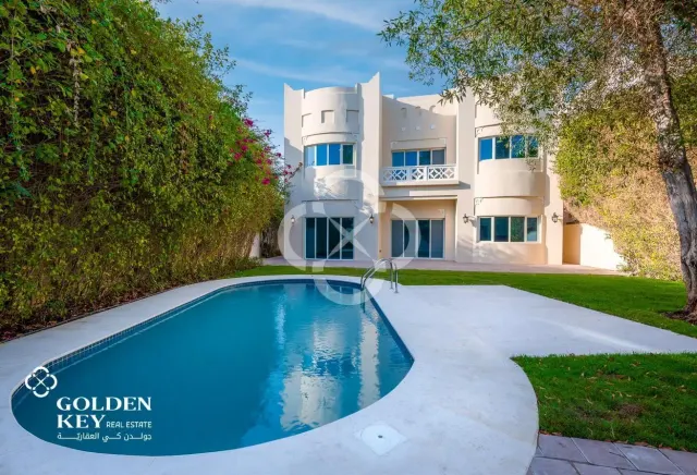 4BR Villa | Pool/Beach access | WestBay Lagoon