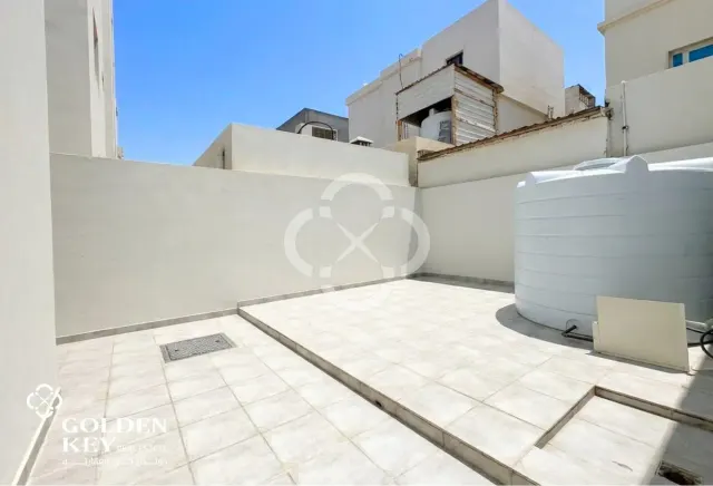 GREAT VALUE | 6BR Villa | Prime Location - view 3