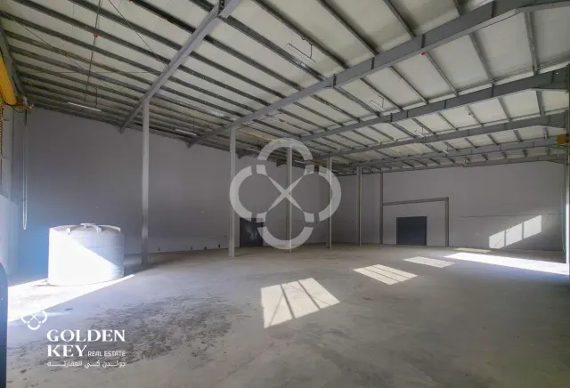 Fully Equipped 4000 sqm WarehouseꟷBirkat Al Awamer