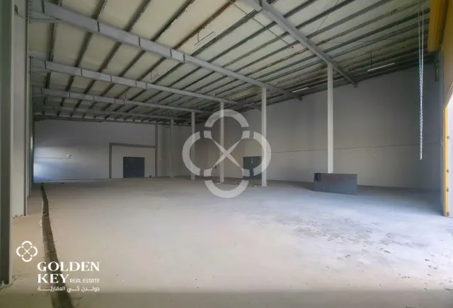 Fully Equipped 4000 sqm WarehouseꟷBirkat Al Awamer
