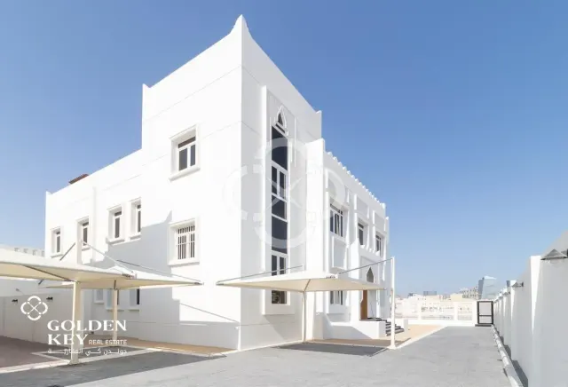 1 Month Grace | Stunning 6BR Villa | Beach Access