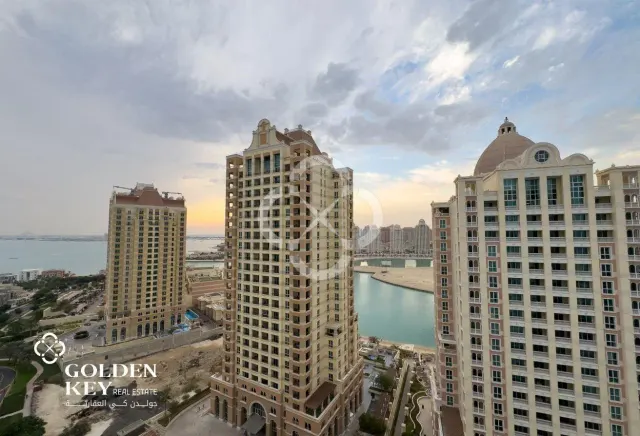 FF-1BR+OFFICE | Modern Interior | Bills Included