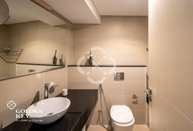 Stunning 2 Bedroom with Balcony | FF | Waterfront