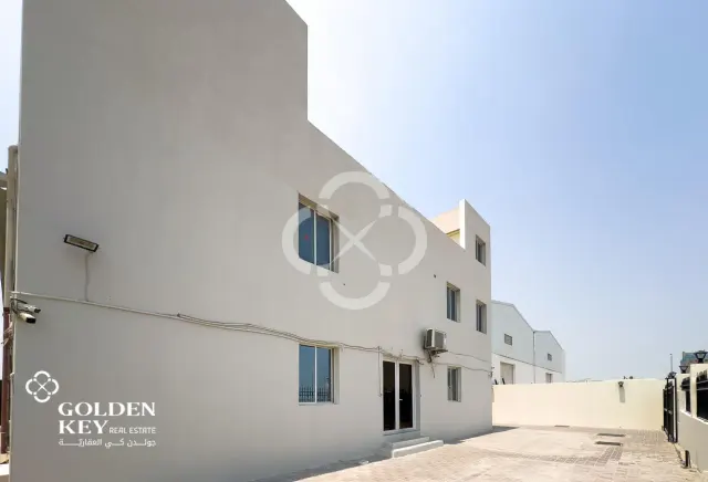 Warehouse For Lease in Birkat Al Wamer | 1000 sqm