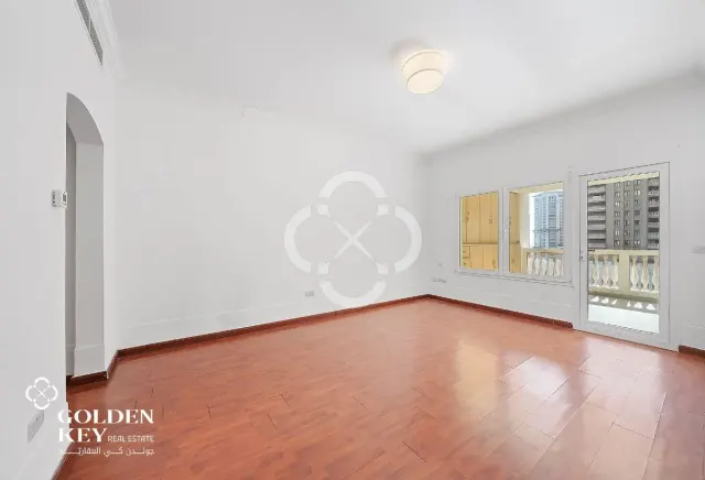 Large Layout | 2 BR w/ Balcony | Side Marina View