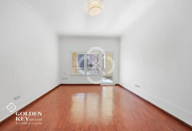 Large Layout | 2 BR w/ Balcony | Side Marina View