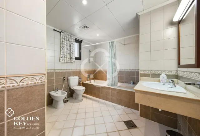 Stunning 2 Bedroom | Bills Included | Marina View
