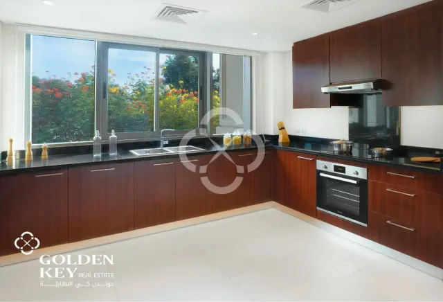 Townhouse 2BR+Maid | Bills included| No Commission