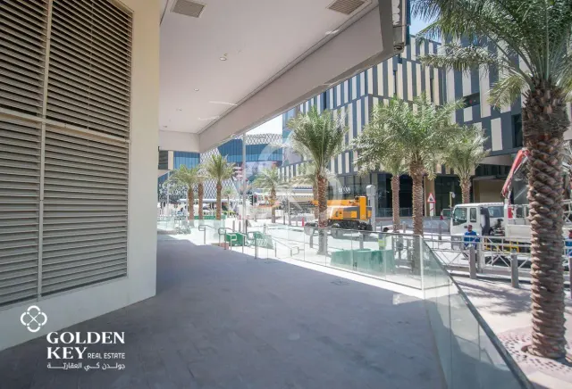 Exclusive Corner Shop with Large Terrace | Lusail