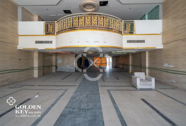 Commercial Showroom | 10 Months Grace Period
