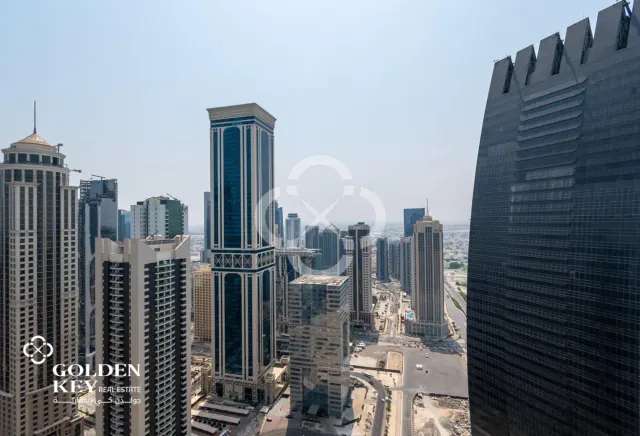Bills/WIFI Included | Stunning 3BR+Maid | Sea View