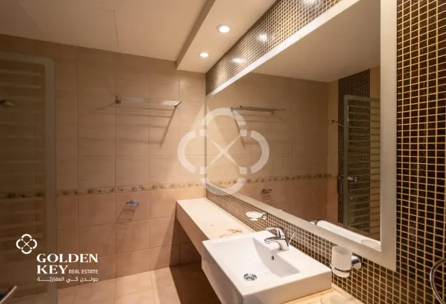 Bills/WIFI Included | Stunning 3BR+Maid | Sea View