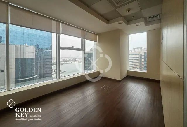 Exceptional Full-Floor Office with Sea View