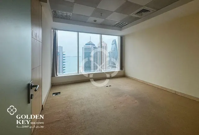 Exceptional Full-Floor Office with Sea View