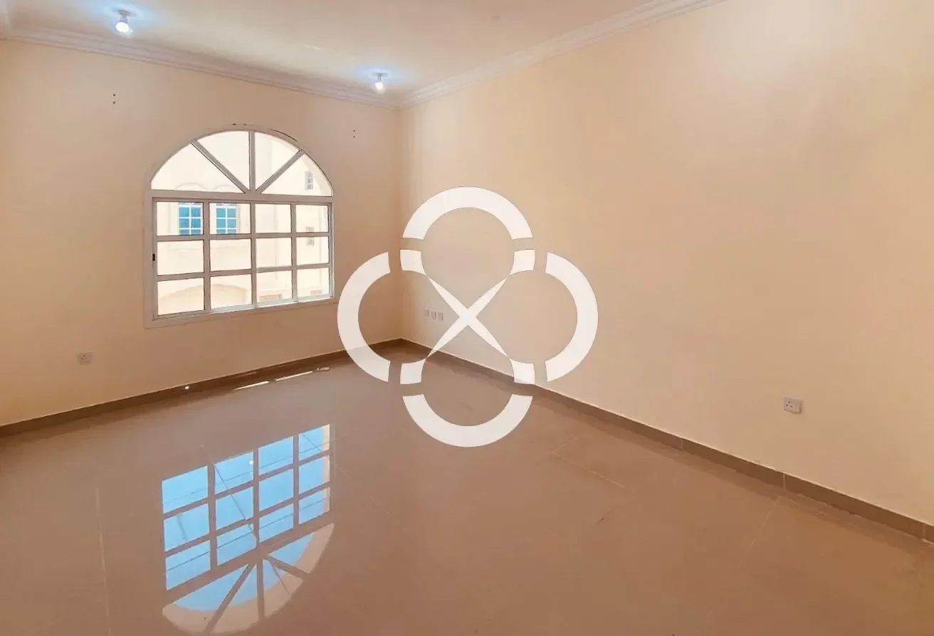 4 Villas for Executive Staff in Umm Salal Ali