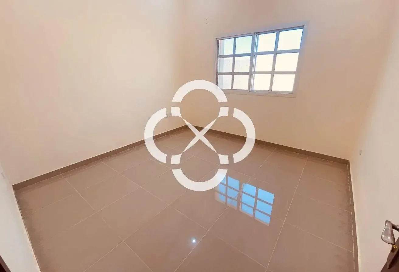 4 Villas for Executive Staff in Umm Salal Ali