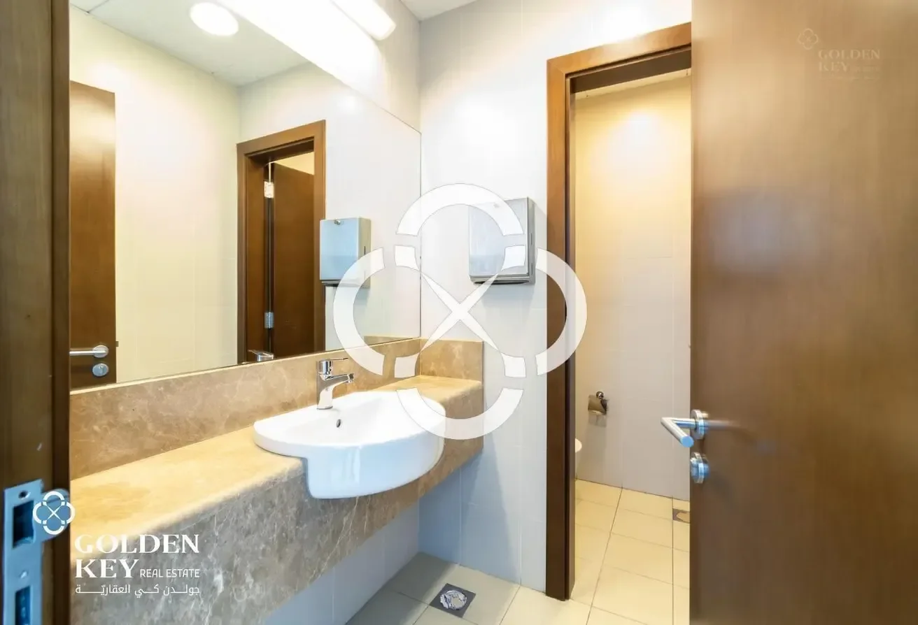 Large Office Space | Sunfilled | Great Tower