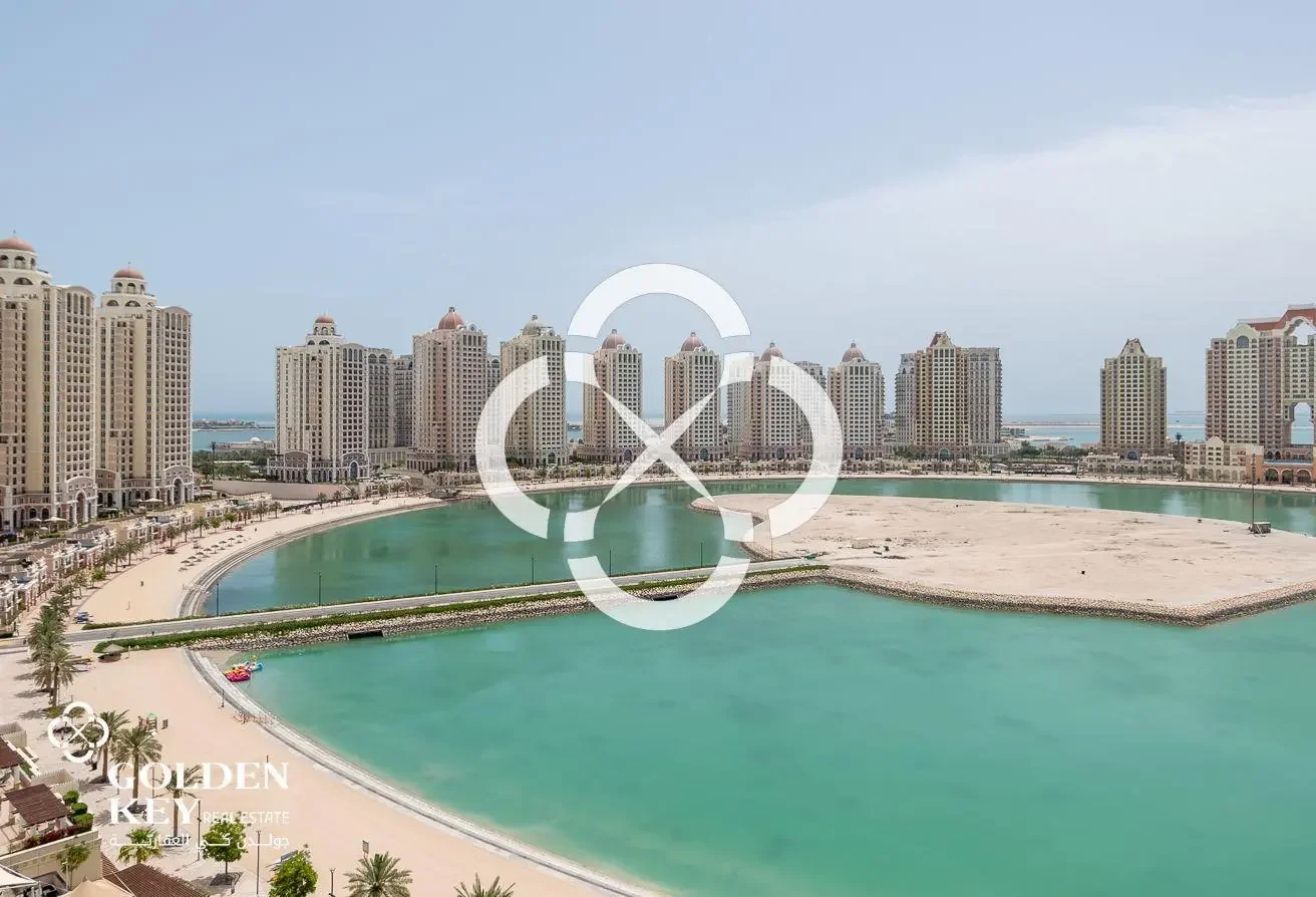 Beach Access| Bills Included | Weekly Housekeeping