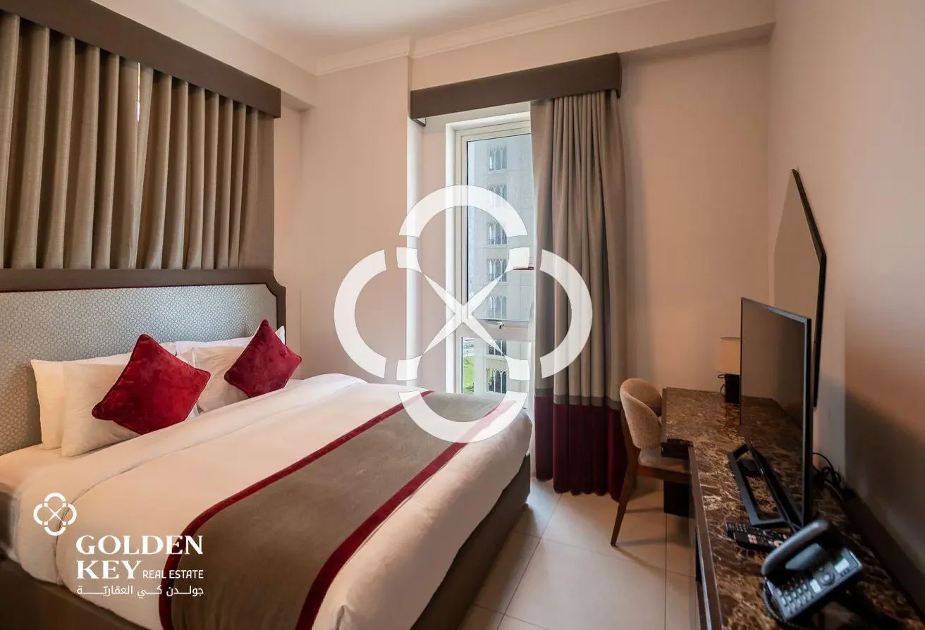 Beach Access| Bills Included | Weekly Housekeeping