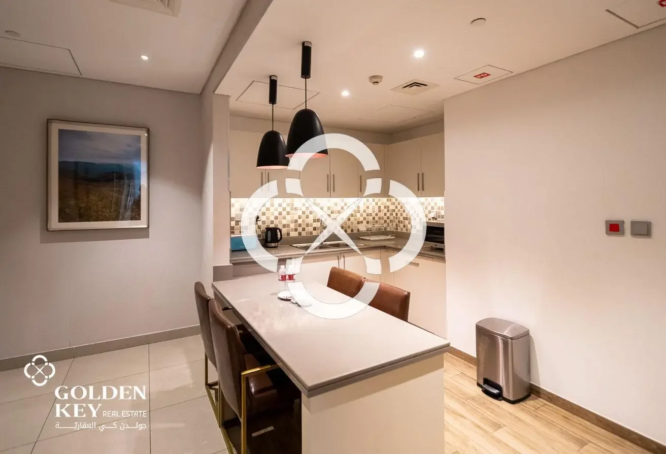 Beach Access| Bills Included | Weekly Housekeeping