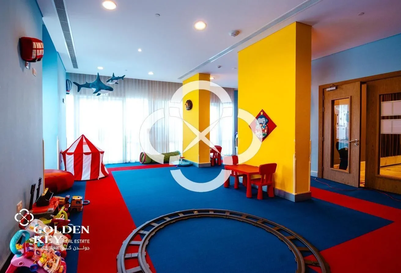 NO COMMISSION | Bills Included+ WIFI | Sea view