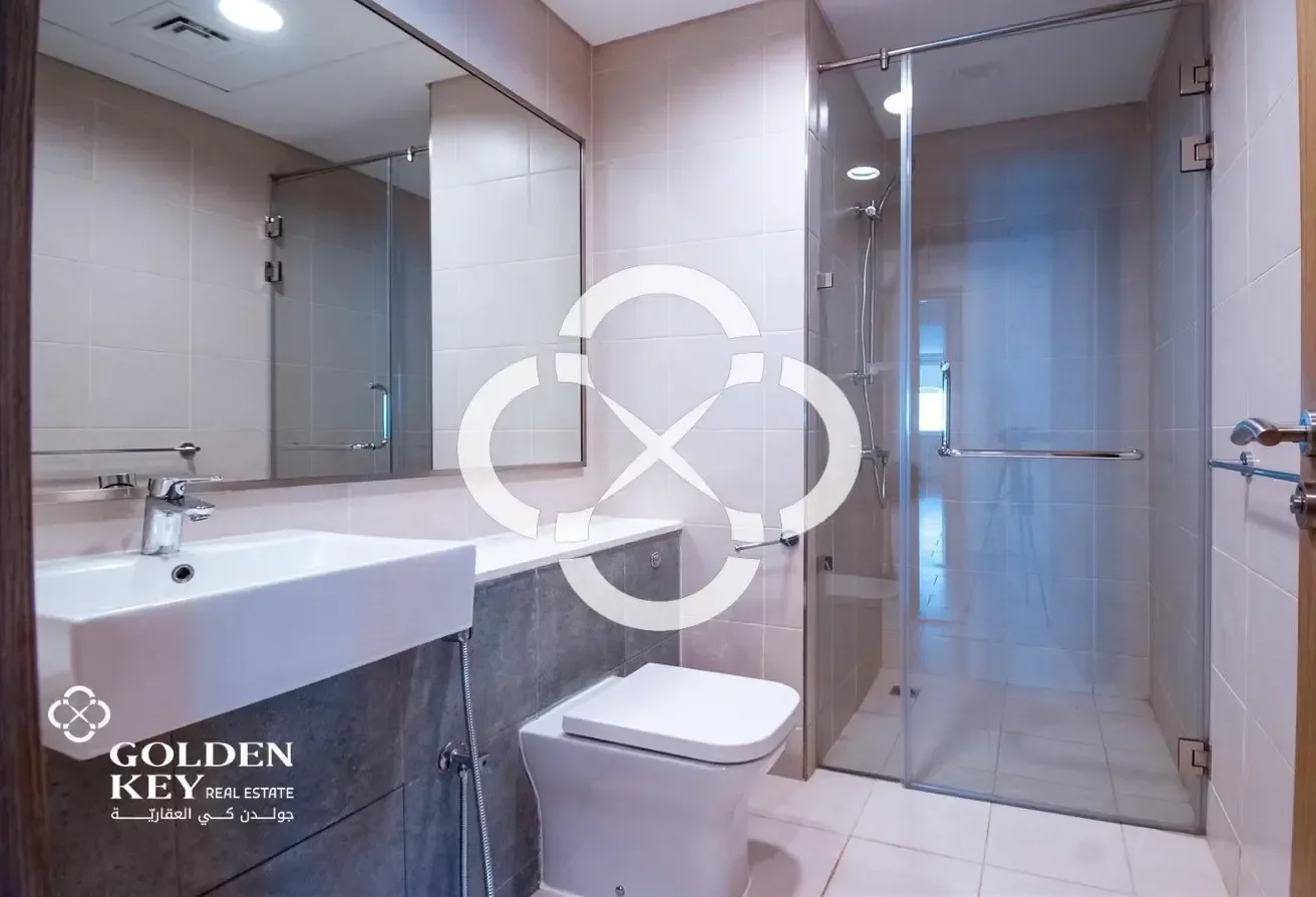 NO COMMISSION | Bills Included+ WIFI | Sea view