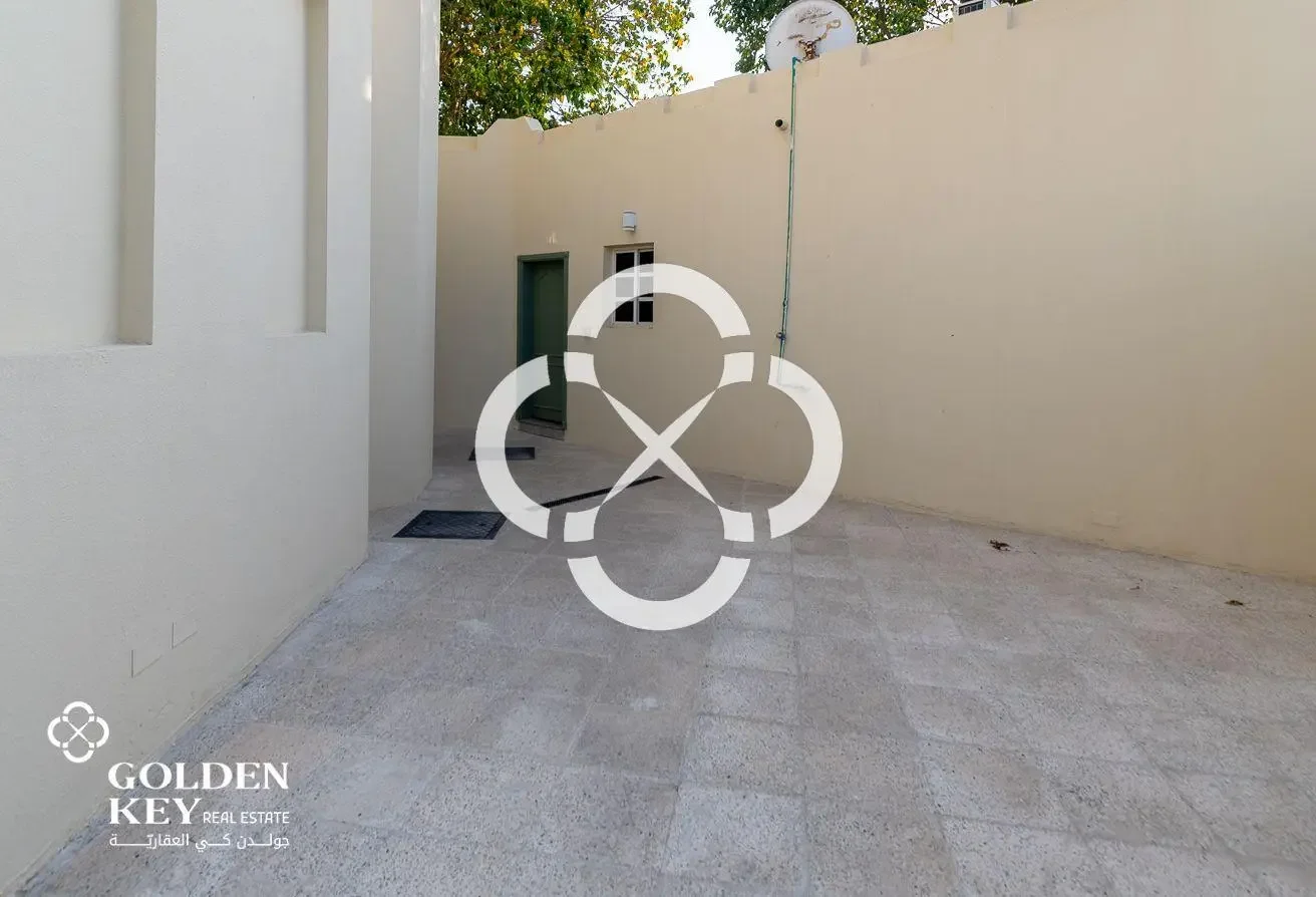 5BR+Maid Villa with Private Pool | West Bay Lagoon