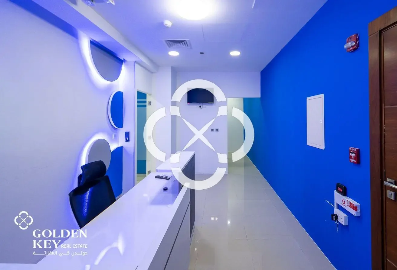 Ready to Use Office in Prime Tower | Foxhills