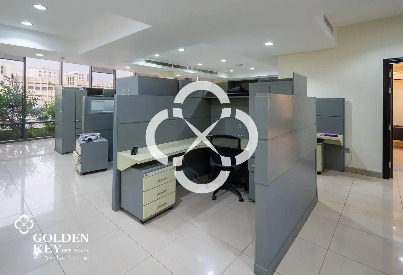 Multi-Purpose Building in C-Ring – For Lease