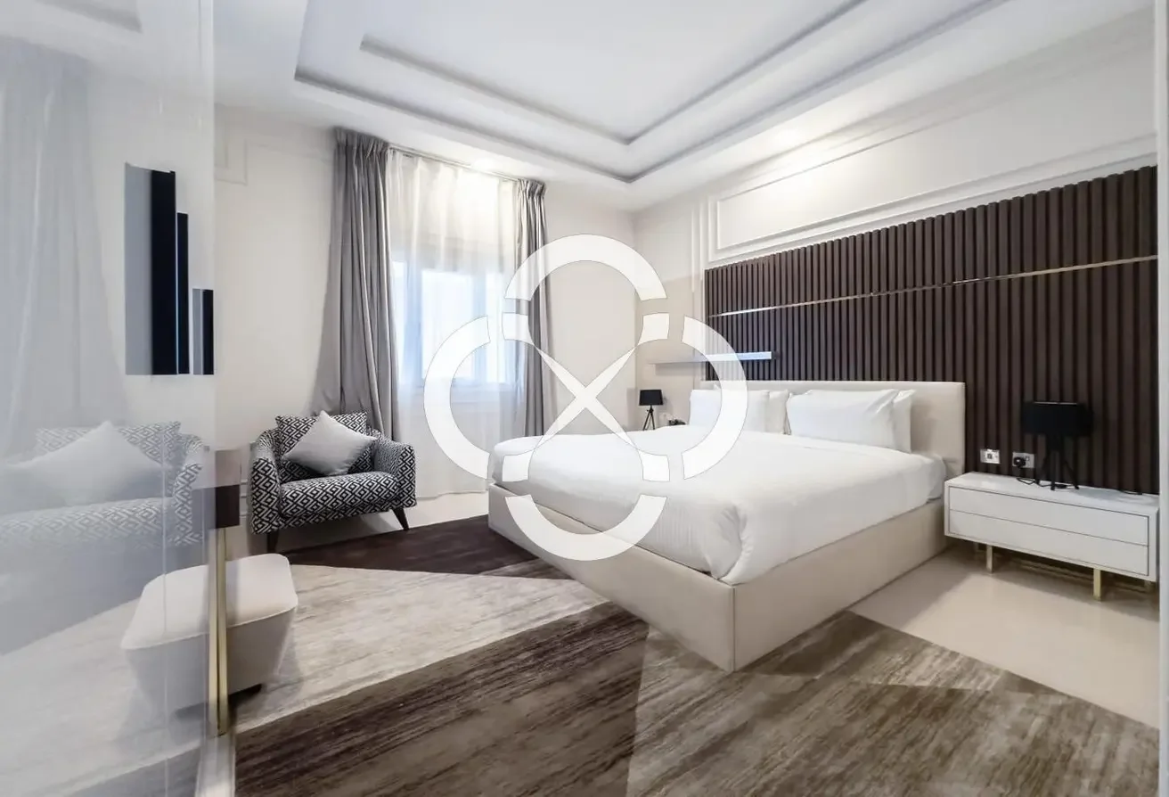Superior Suite | Spacious 1 Bedroom | Old Airport