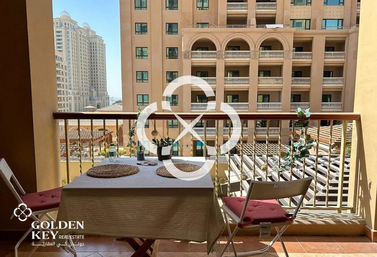 Upgraded | Modern Studio w/ Balcony | Porto Arabia