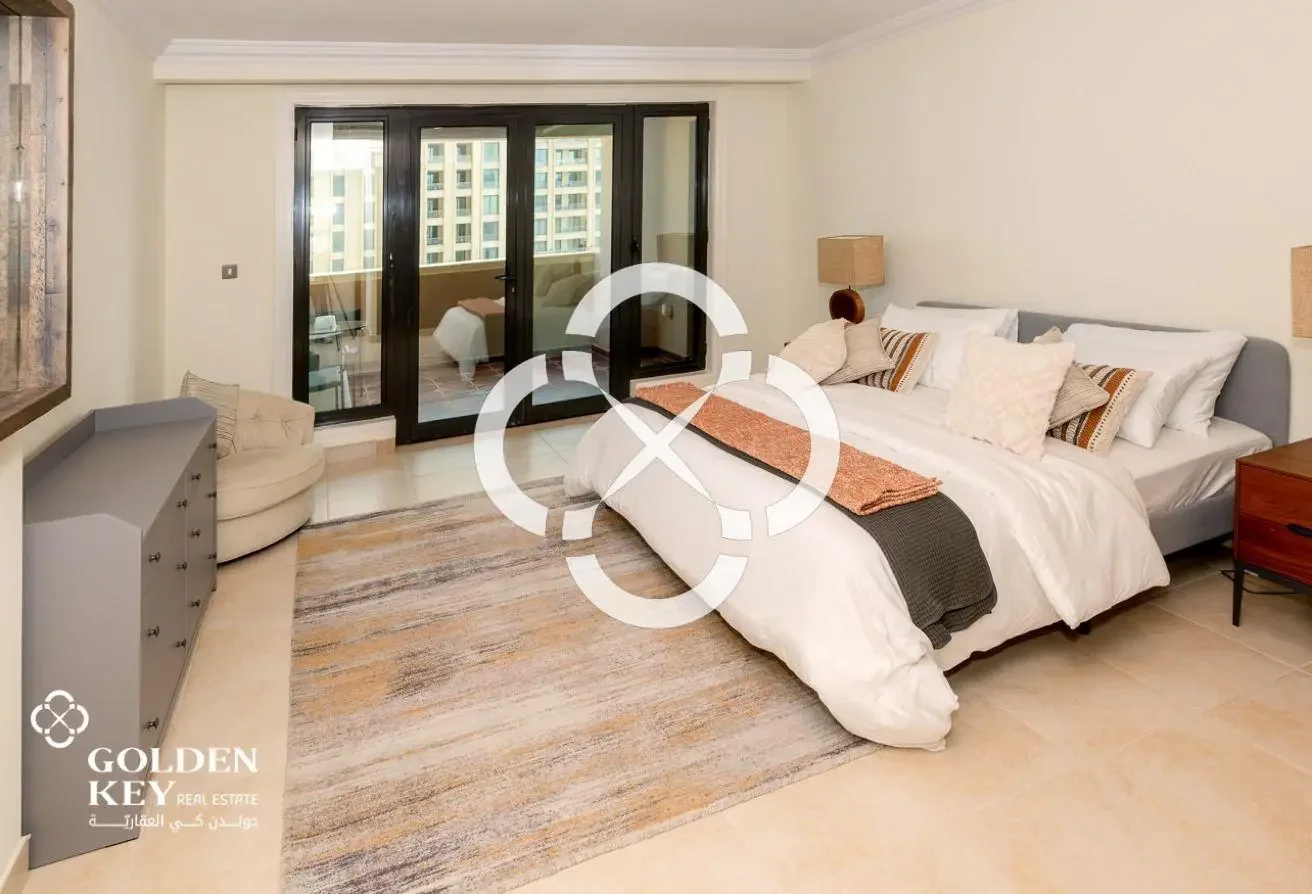 Luxurious 2BR with Balcony | Premium Tower