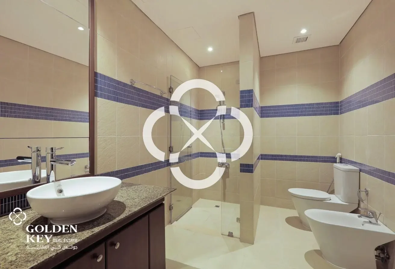 Luxurious 2BR with Balcony | Premium Tower