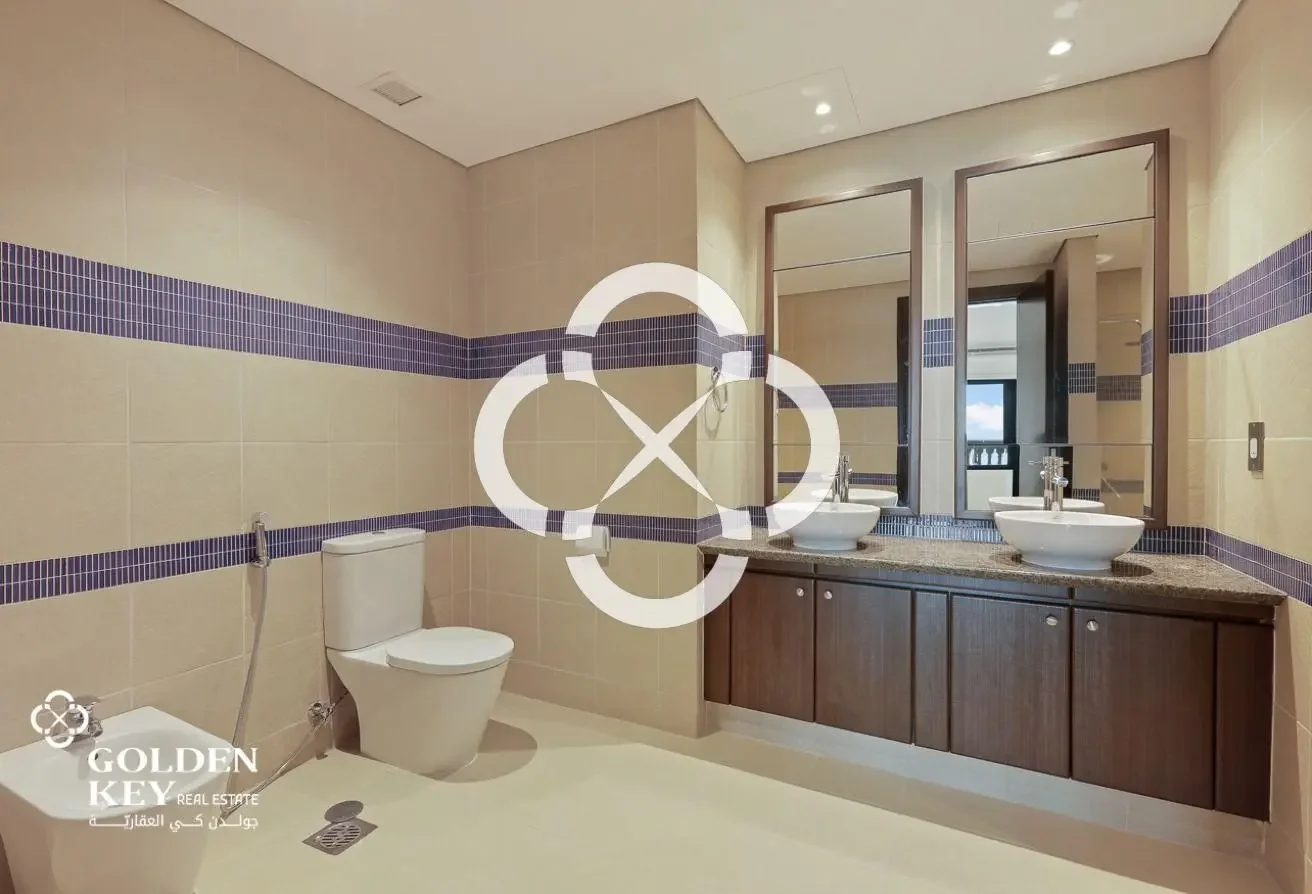 Luxurious 2BR with Balcony | Premium Tower - view 3