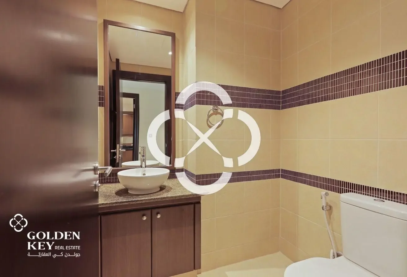 Luxurious 2BR with Balcony | Premium Tower